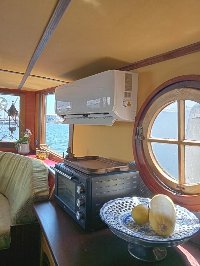 Bateau De Pirates Hotel Gruissan Bagian luar foto