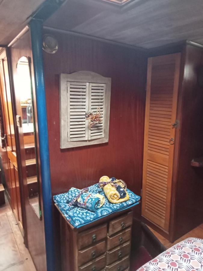 Bateau De Pirates Hotel Gruissan Bagian luar foto